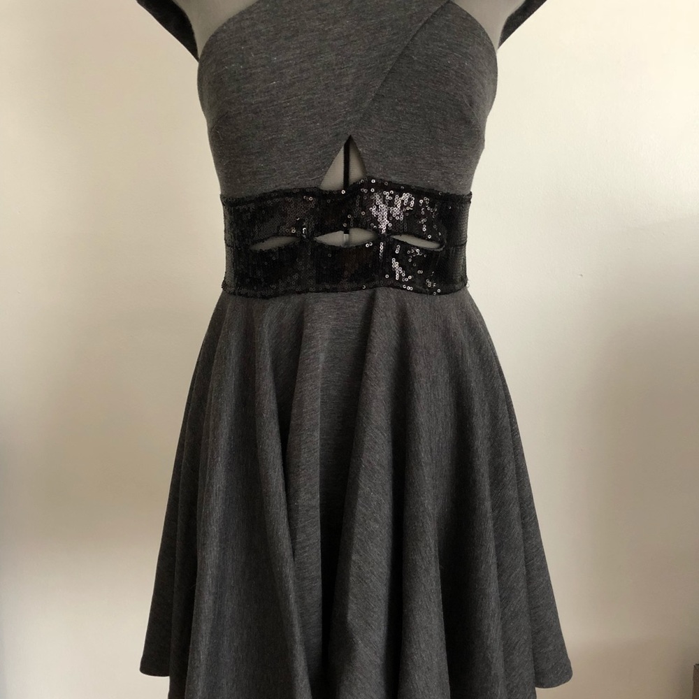 ✨ ASOS Super fun and subtly sexy cocktail dress